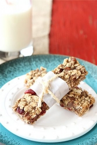 8 Healthy Homemade Protein and Granola Bar Recipes – Perfect for Kids and Your Clean Diet!