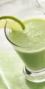 Going Green: 10 Green Smoothies To Boost Immunity and Weight Loss