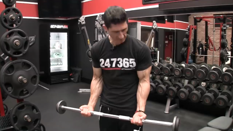 biceps begin to dominate in a typical wrist curl