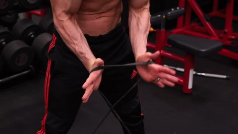 how to wrap band for close grip supination curl
