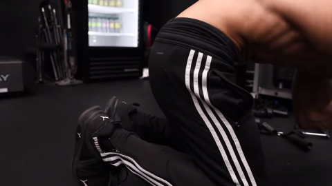 butt in correct position for crunch pulldowns