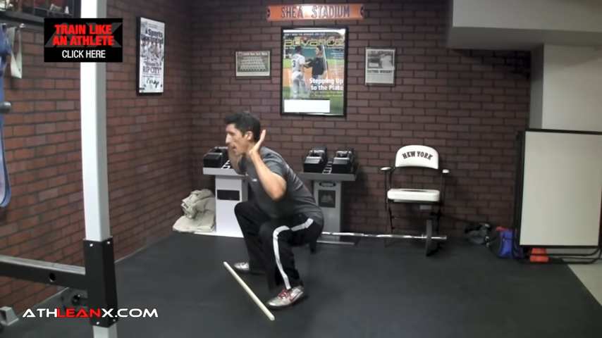 knee position back squat